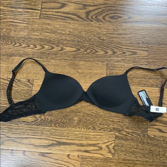 NWT - Black wireless uplift 32C - Picture 1 of 2